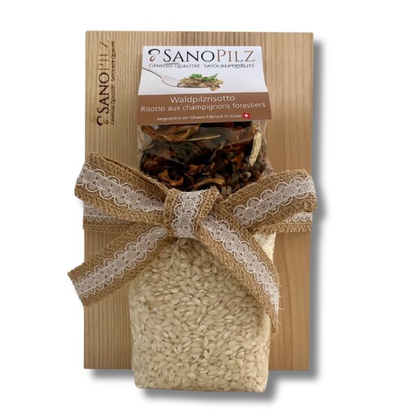 Waldpilzrisotto mit Schneidebrett